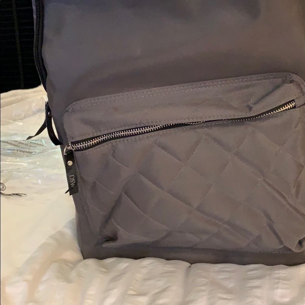 Backpack - Picture 6 of 7
